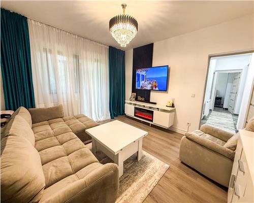 Apartament cu 2 camere, etajul 1, decomandat, geam la baie, zona Rediu