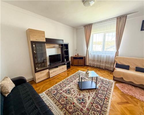 CASA DE INCHIRIAT CU 3 CAMERE, MOBILATA SI UTILATA, 500 MP TEREN, SARARIE