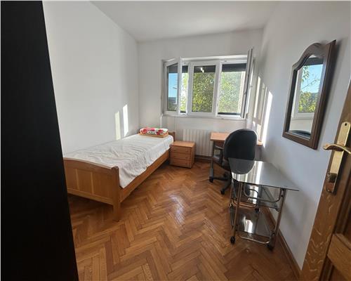APARTAMENT DE INCHIRIAT CU 4 CAMERE, LANGA PROCURATURA, 5 MINUTE DISTANTA DE UMF