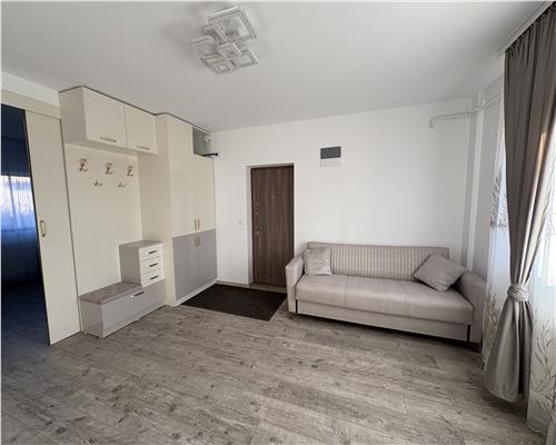 Apartament cu 3 camere, etajul 1, geam la baie, zona Visan Iasi geam la baie