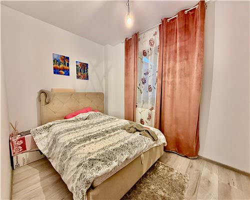 Apartament cu 3 camere, gradina, loc de parcare, zona Valea Adanca