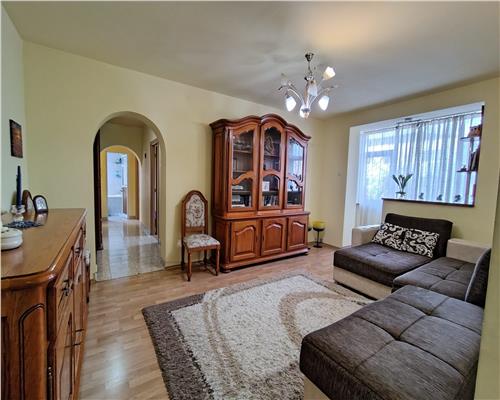 Apartament cu 4 camere, 2 bai, 3 balcoane, 83.86 mp, zona Tatarasi